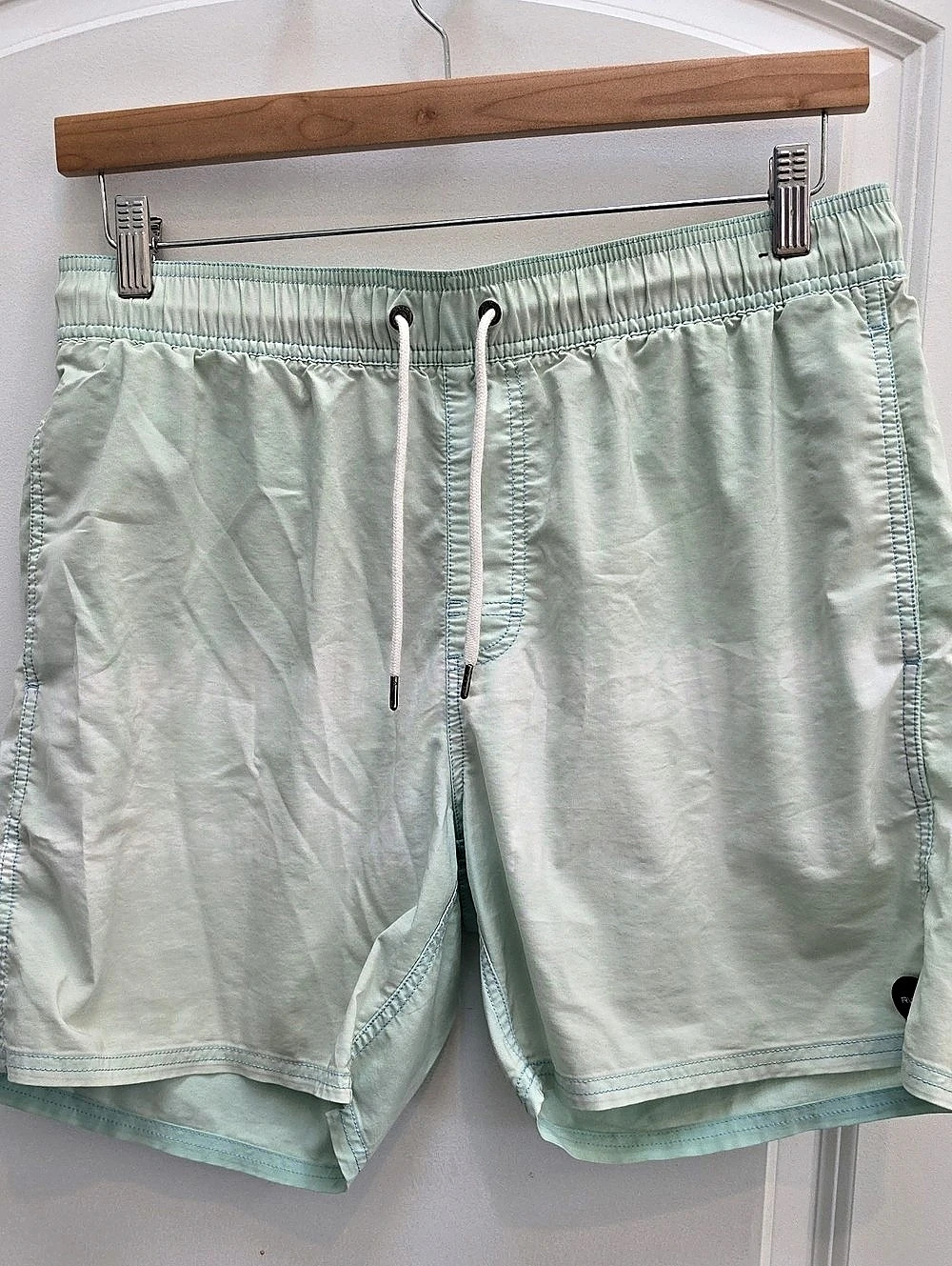 RVCA Men's Swim Trunks in Green Size Large Like New